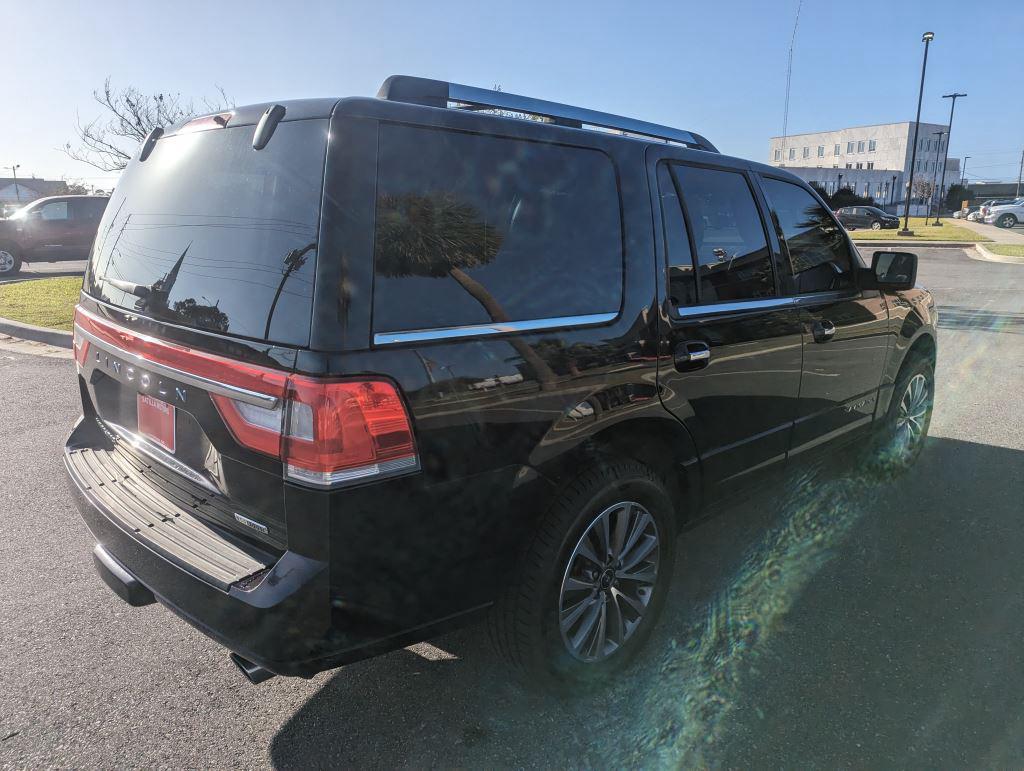 2016 Lincoln Navigator - $14,995